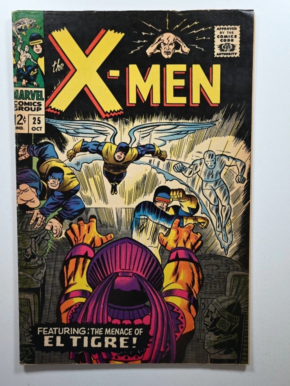 The X-Men #25 (Marvel Comics October 1966) VG+ condition "Staining"